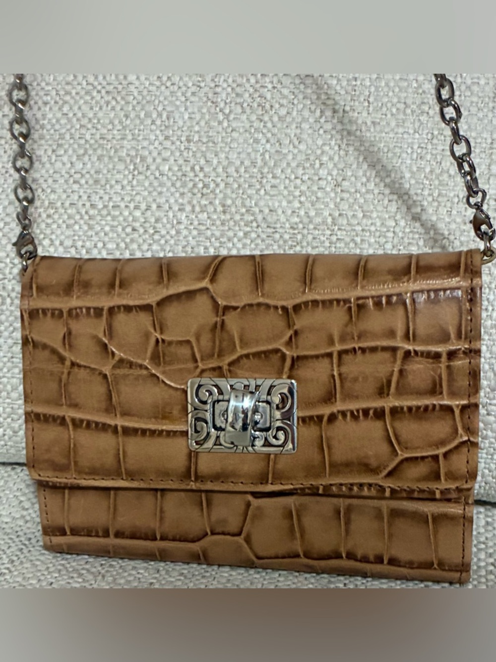Brighton EUC Crocodile Embossed
Genuine Leather Slim
Crossbody Bag/ Wallet Toast - Picture 9 of 16